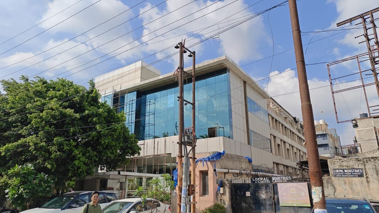 Industrial Building For Rent in Noida