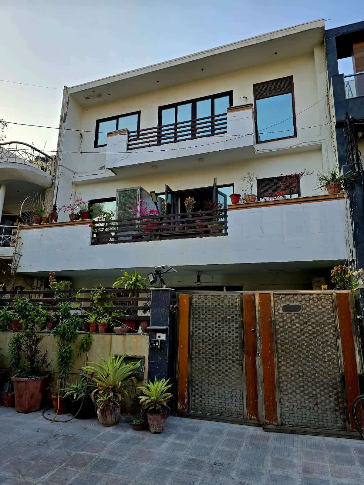 Kothi for Sale in Sector 36, Noida