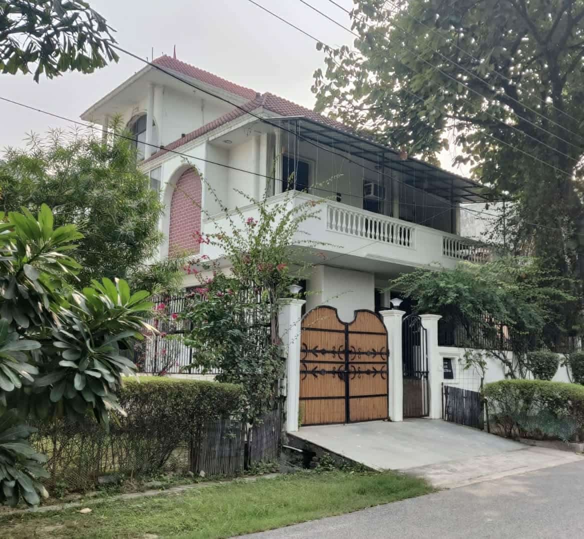 Kothi For Sale in Prime Location