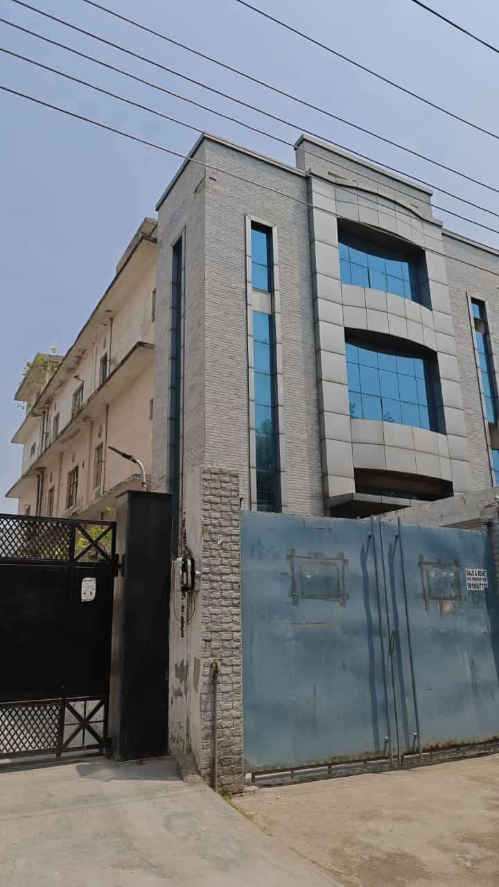 Industrial Building for Sale in Noida