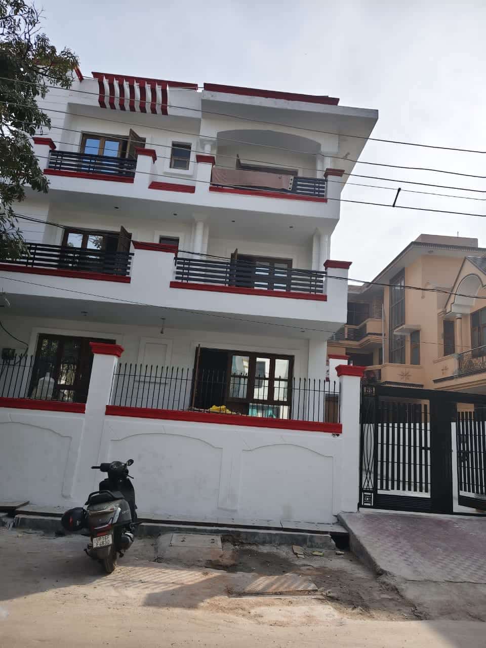 Kothi For Sale In Noida