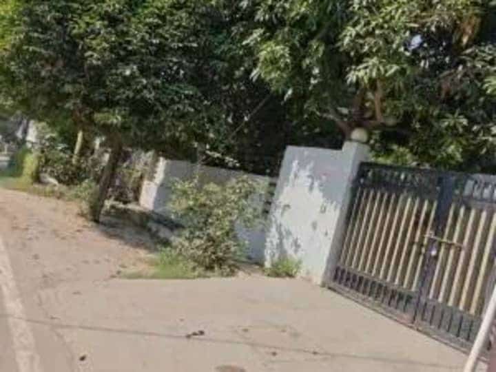 162 Sq. Mtr Plot for Sale in Noida