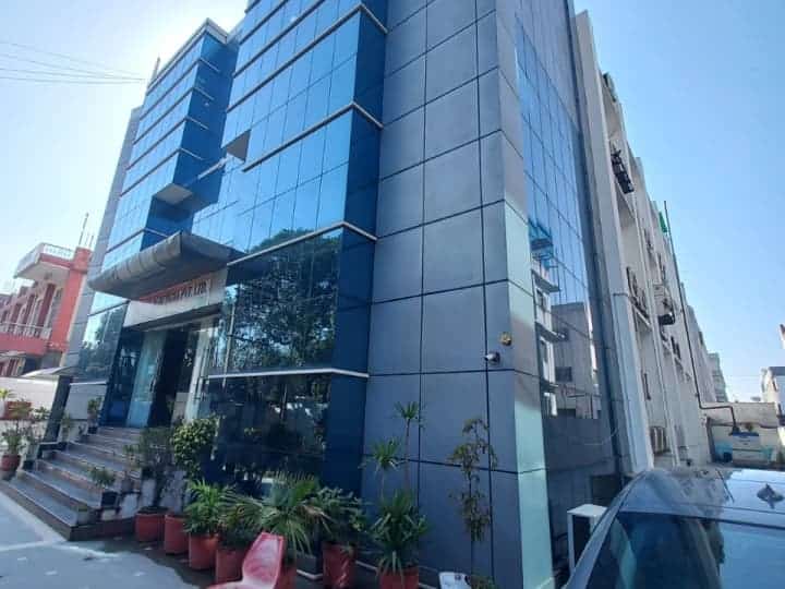 Intire Building For Rent in Noida