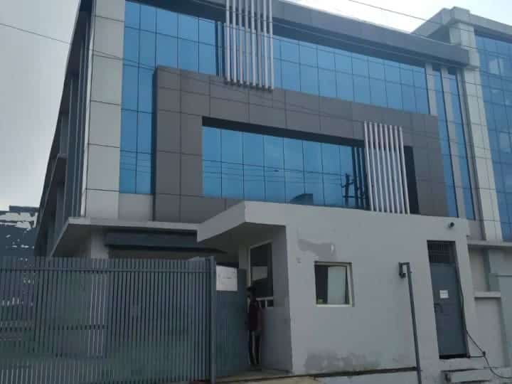 Industrial Building for Rent in Noida