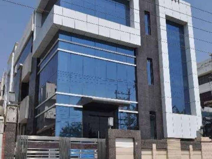 Industrial Building for Sale in Noida