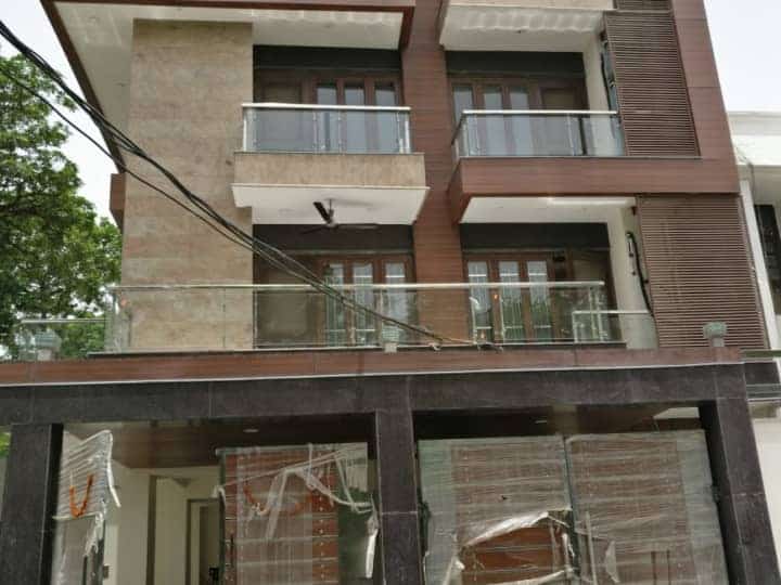 Premium villa , Premium Sector Corner Kothi in Noida