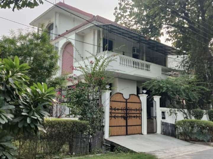 Kothi For Sale in Prime Location