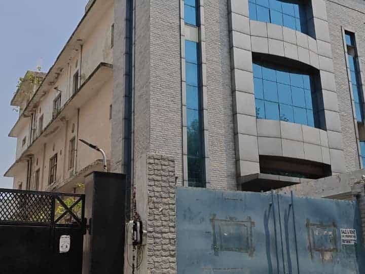 Industrial Building for Sale in Noida