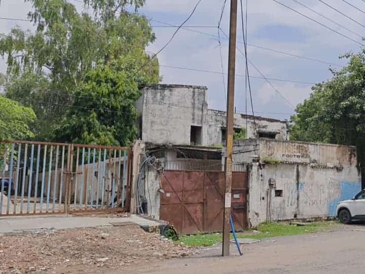 Plot For Sale in Noida