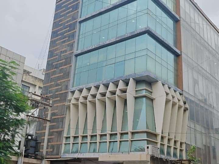 800 Sq. Mtr Office Building For Sale in Noida