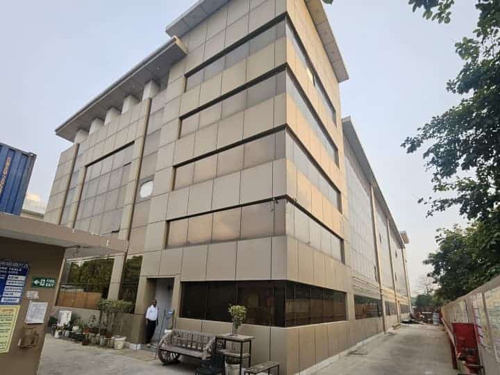 Office Building For Sale in Noida