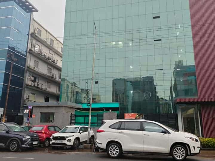 Industrial Building For Sale in Noida