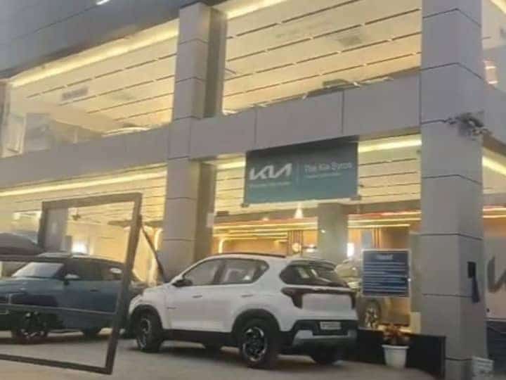Commercial Building for Rent in Noida