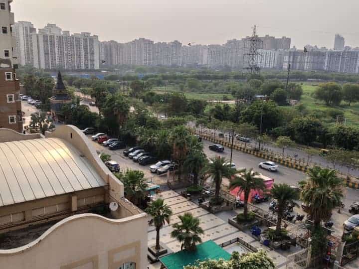 Flat For Sale in Noida