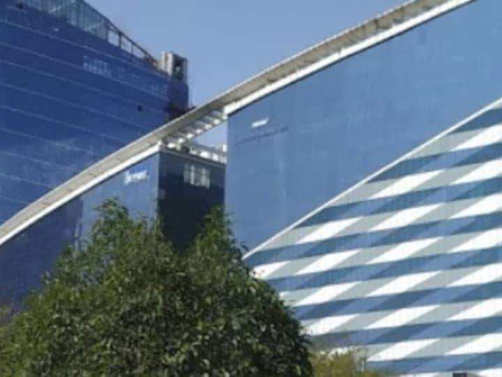 IT Building For Rent in Noida