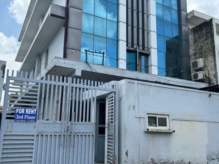 Industrial Building for Rent in Noida