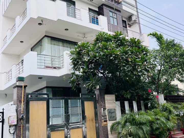 Kothi For Sale In Noida
