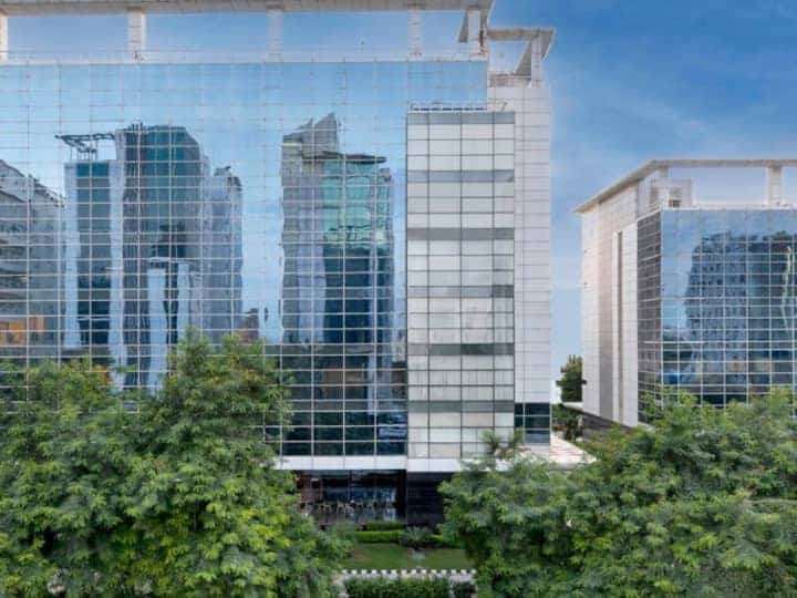 Commercial Building for Rent in Noida