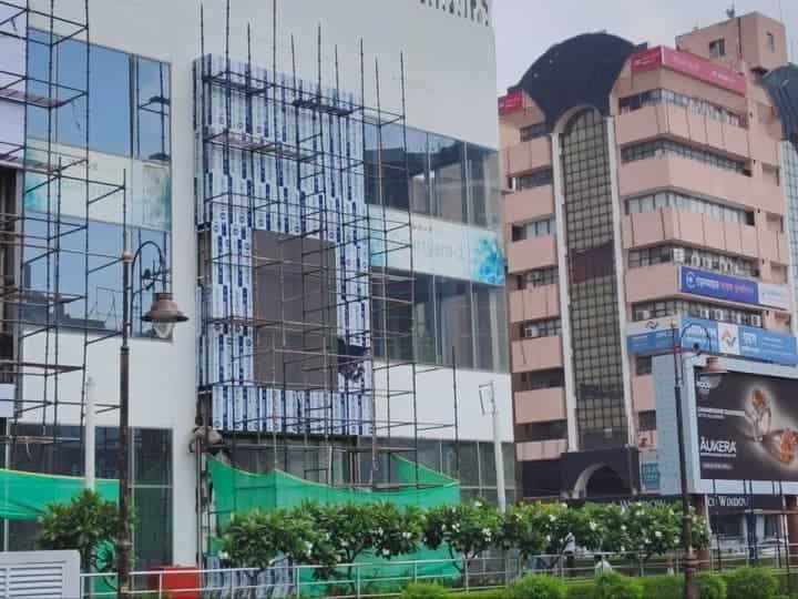 Commercial Building For Sale