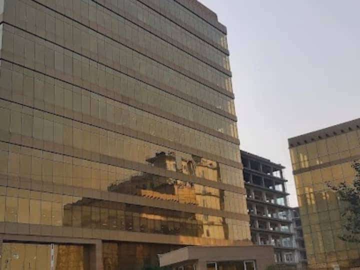 2000 Sq. Mtr Commercial Building For Rent