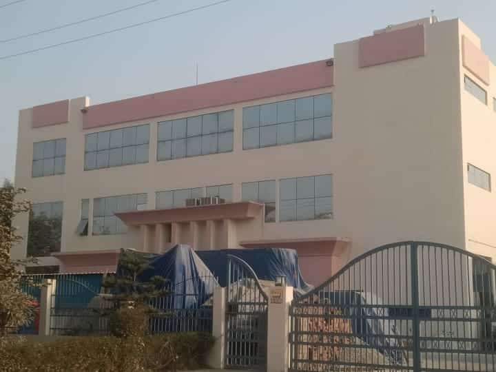 Industrial Building For Rent in Noida