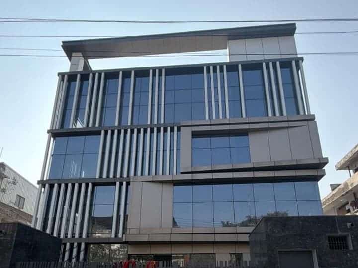 Pre leased Industrial Building For Sale in Noida